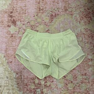 Lululemon shorty Hot Short 2.5”